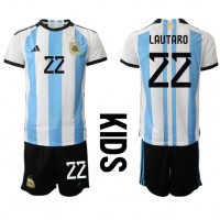 Camisa de Futebol Argentina Lautaro Martinez #22 Equipamento Principal Infantil Mundo 2022 Manga Curta (+ Calças curtas)